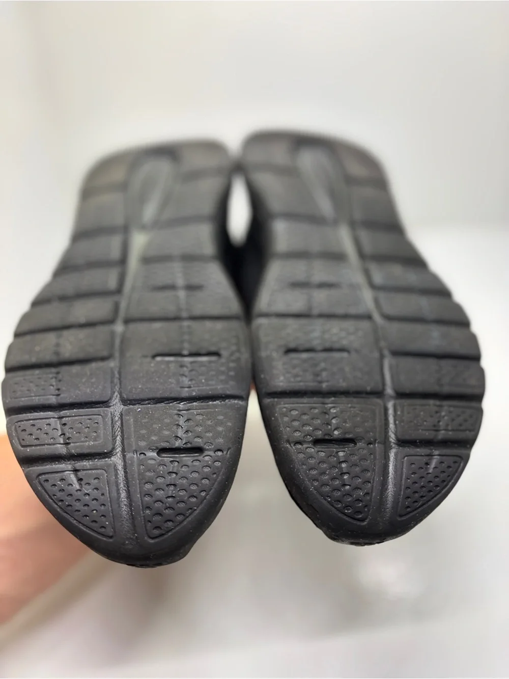 Adidas Runfalcon 5 Running Shoes Black White Men’s Size 9 Athletic Sneakers EUC